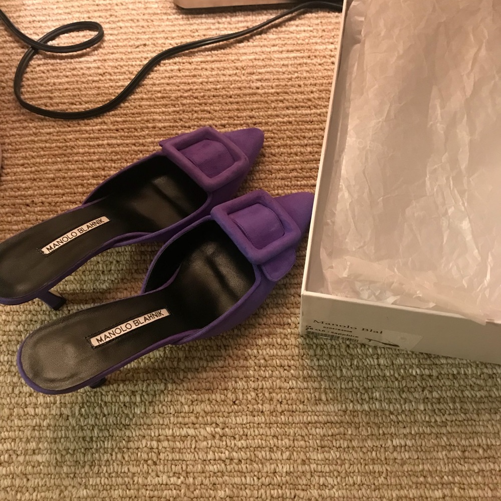 Manolo Blahnik Mid-heel mule